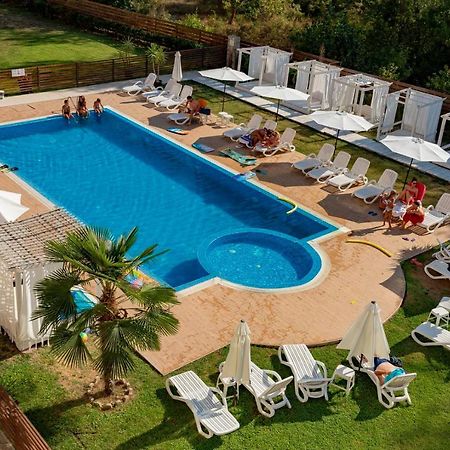 Menada Rocamar Apartments Carevo Kültér fotó