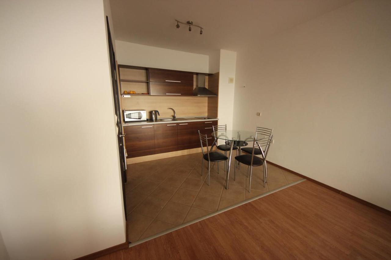 Menada Rocamar Apartments Carevo Kültér fotó