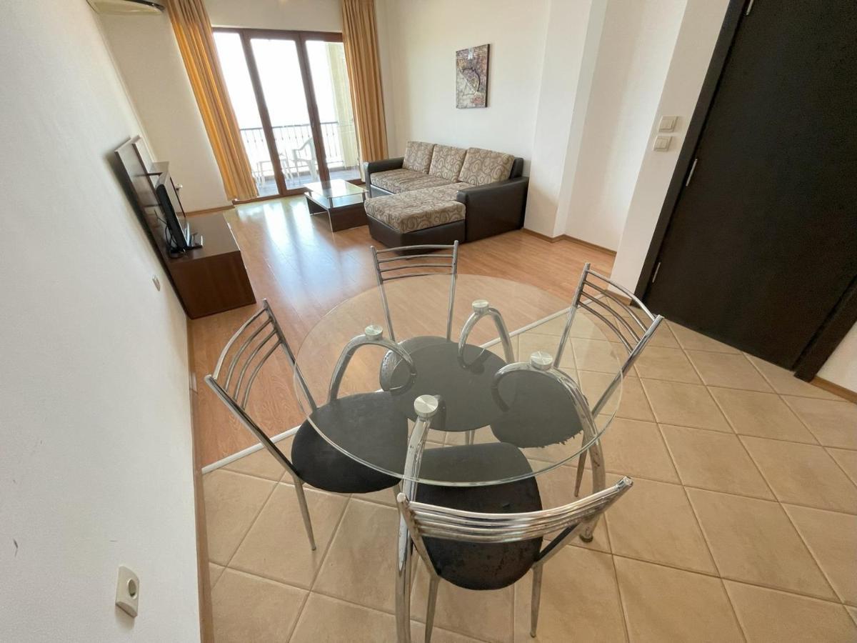 Menada Rocamar Apartments Carevo Kültér fotó