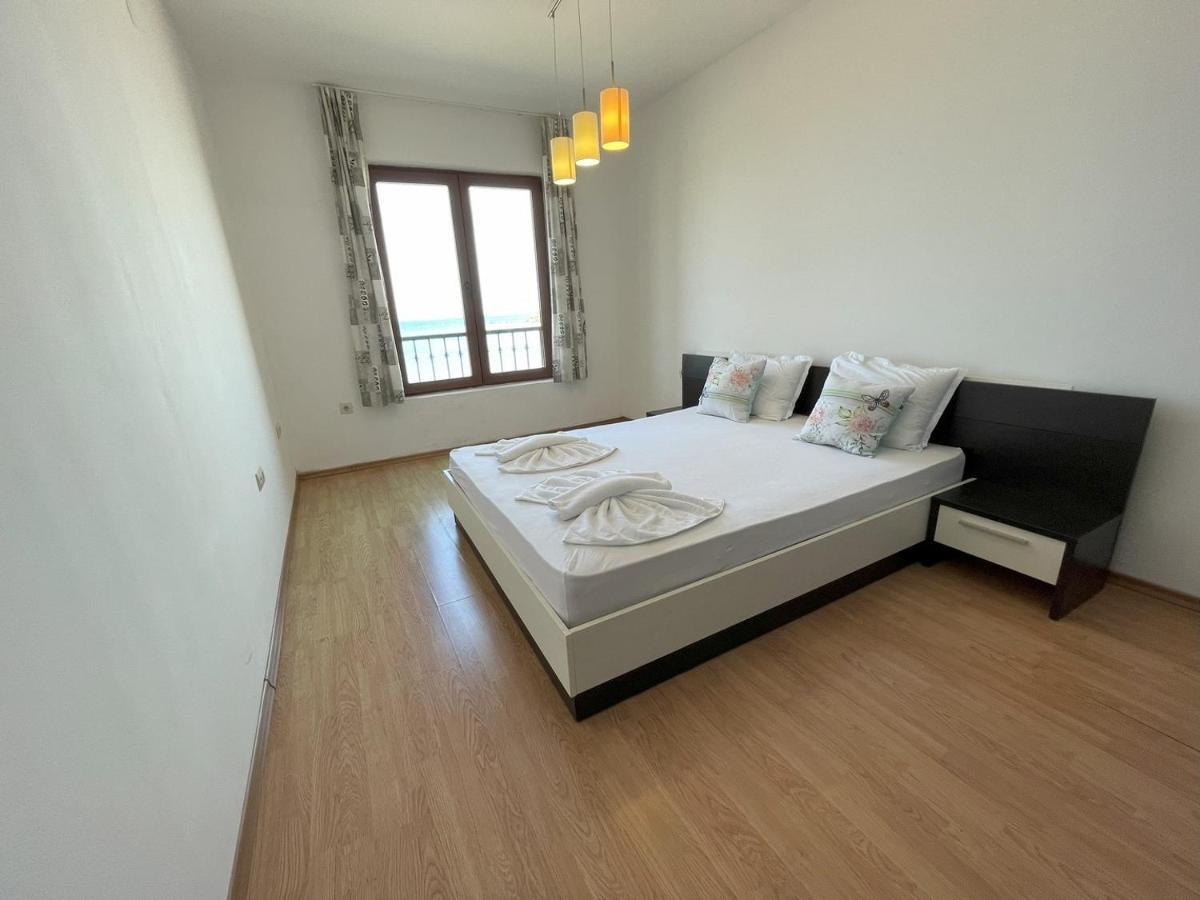 Menada Rocamar Apartments Carevo Kültér fotó