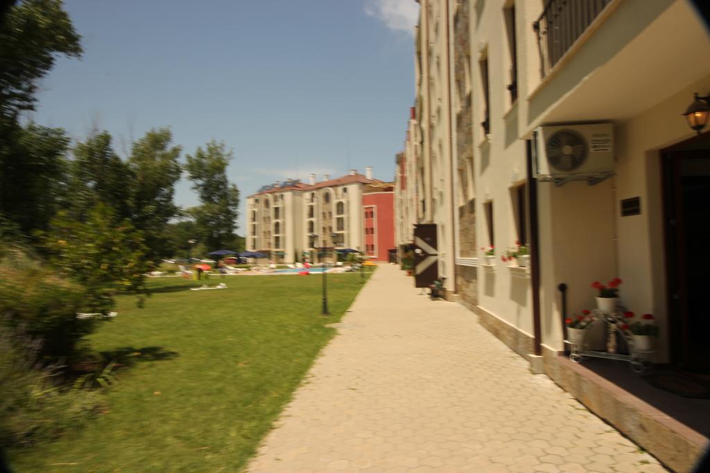 Menada Rocamar Apartments Carevo Kültér fotó