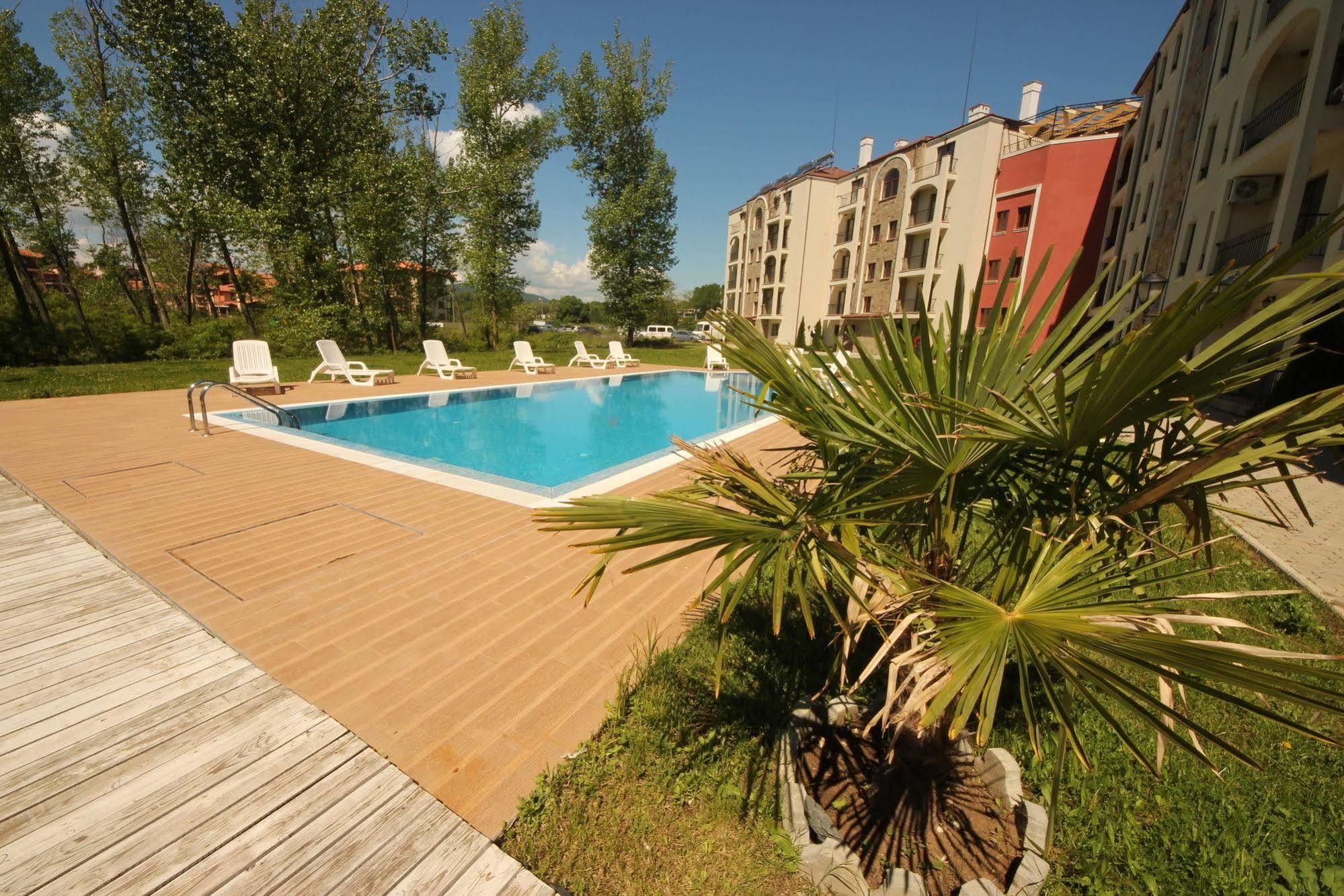 Menada Rocamar Apartments Carevo Kültér fotó
