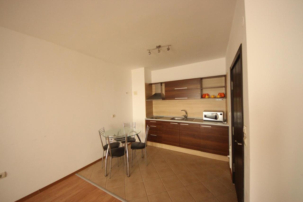 Menada Rocamar Apartments Carevo Kültér fotó